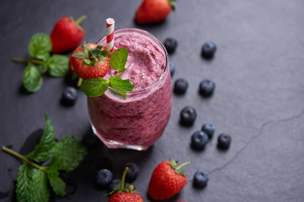 Berry Blast Smoothie for 7-day-smoothie-weight-loss-diet-plan